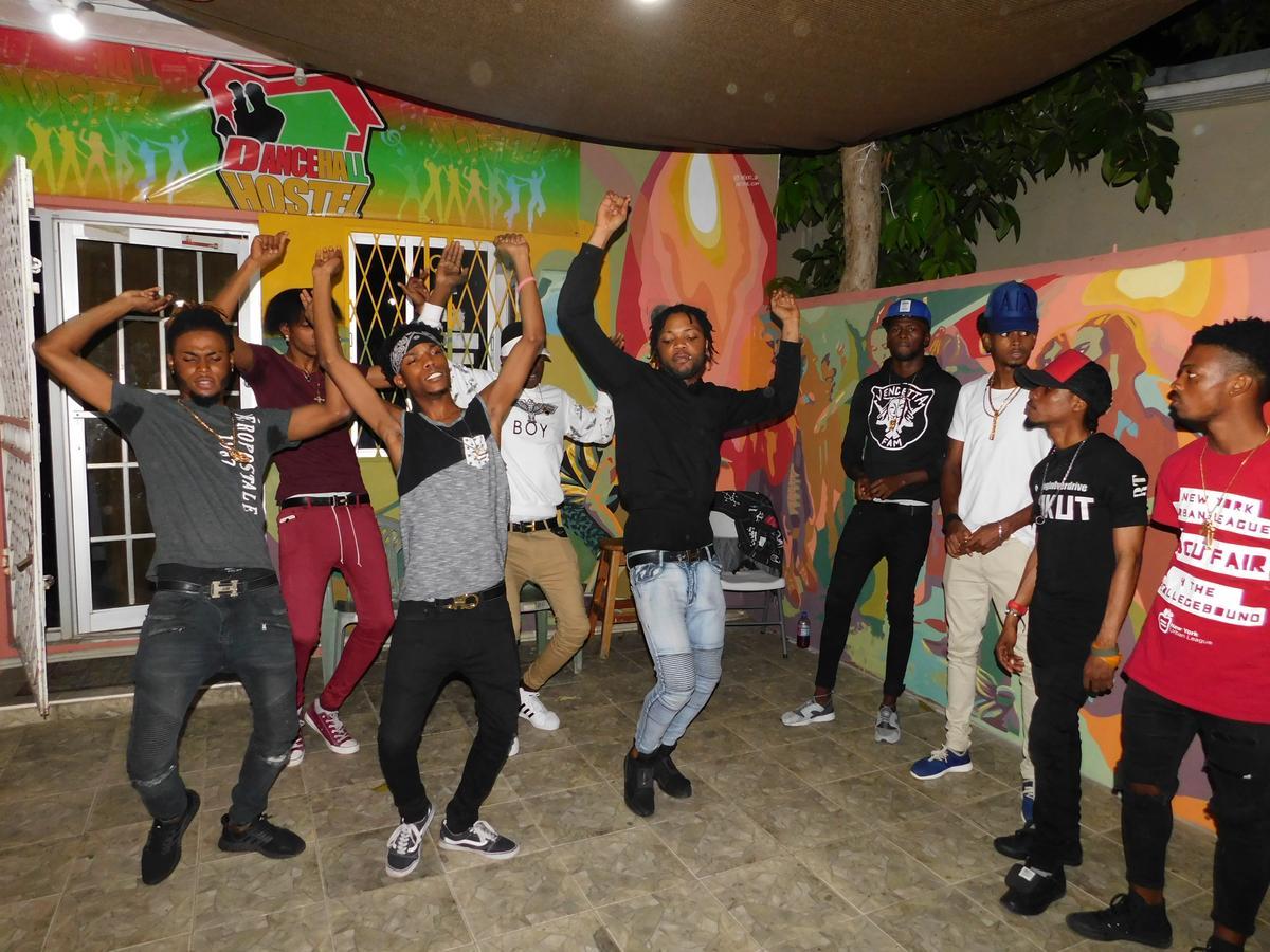 Dancehall Hostel Kingston Esterno foto
