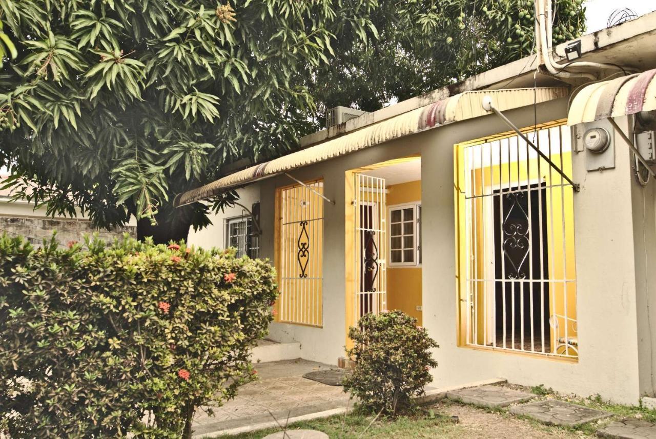 Dancehall Hostel Kingston Esterno foto